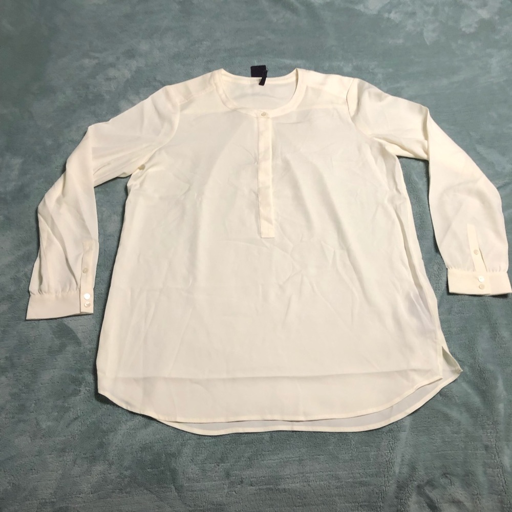 NYDJ tunic top in Vanilla Size Medium